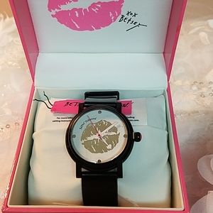 NIB Betsey Johnson Lips Watch